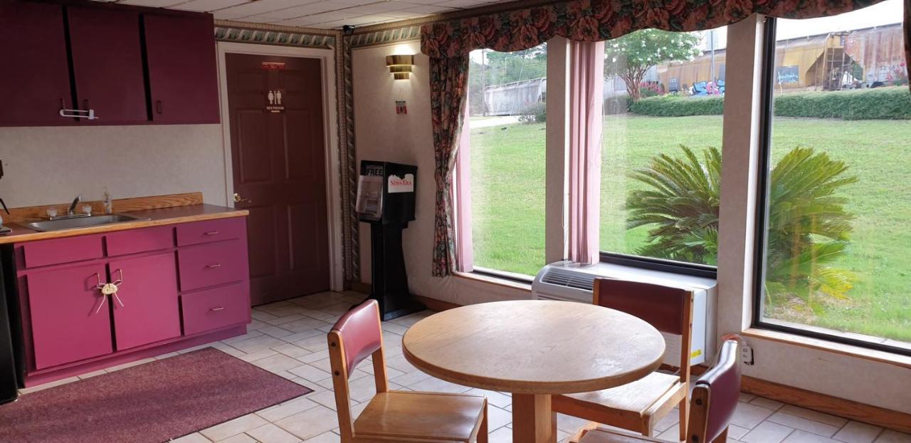 Executive Inn Kershaw Екстериор снимка