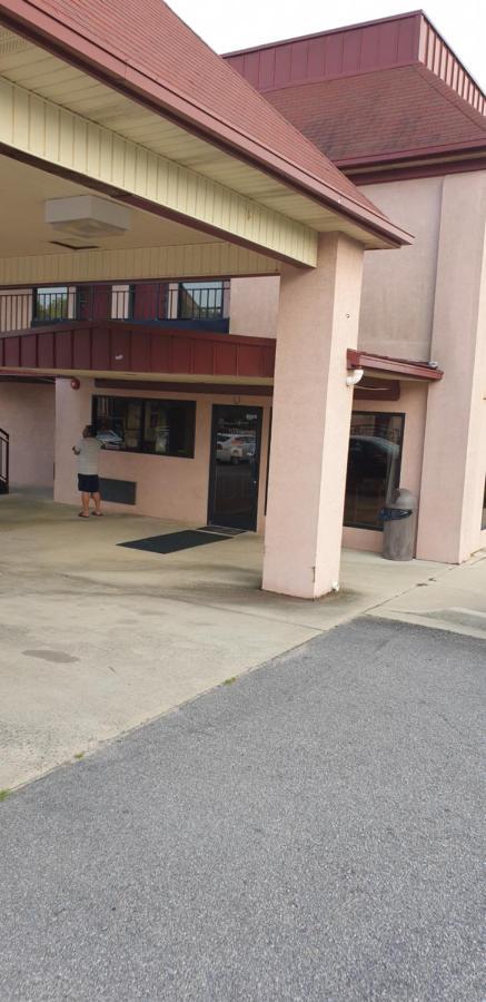 Executive Inn Kershaw Екстериор снимка