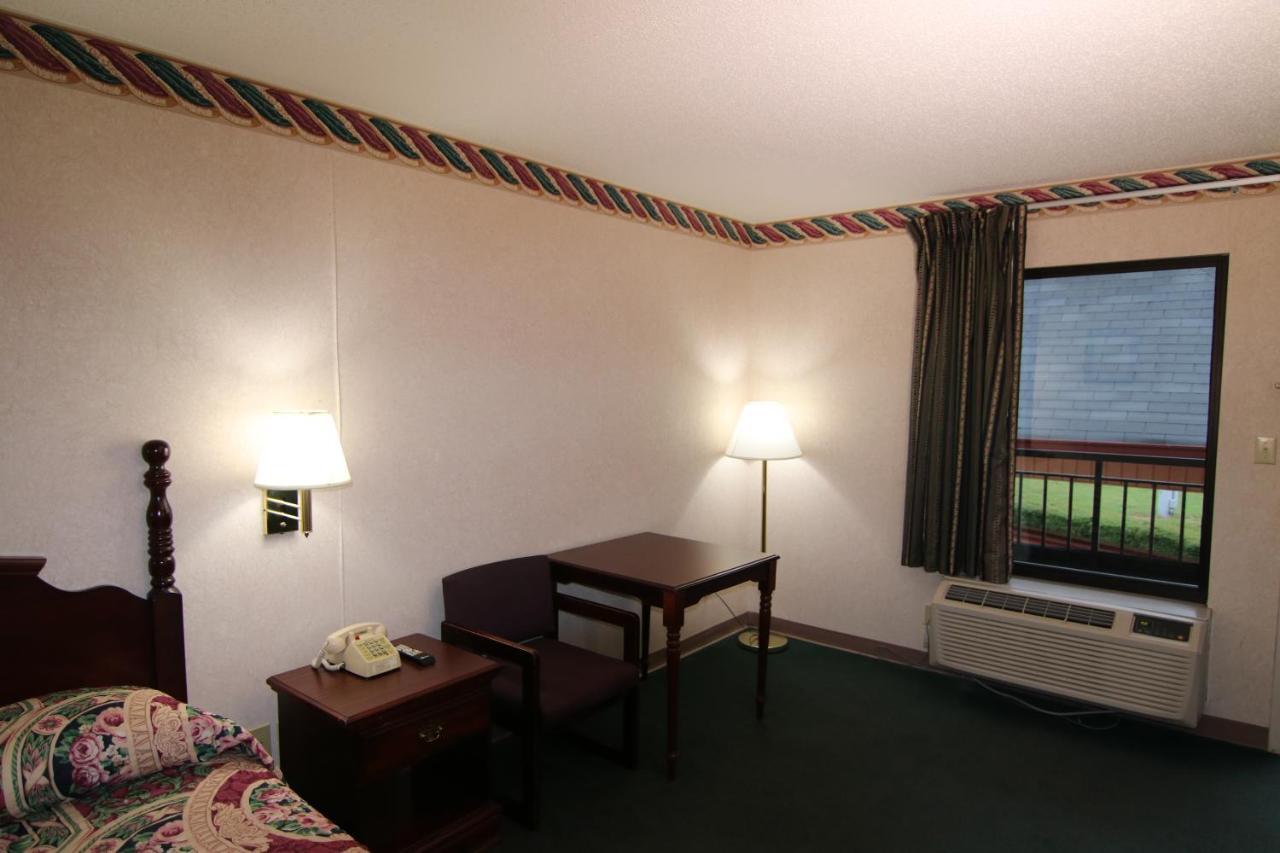 Executive Inn Kershaw Екстериор снимка